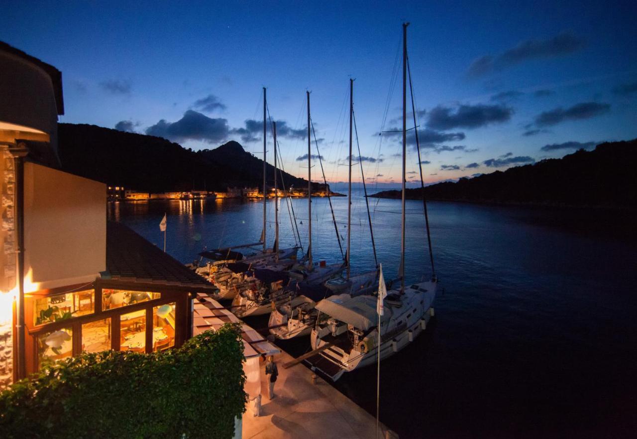 Accommodation Triton Lastovo Exterior foto