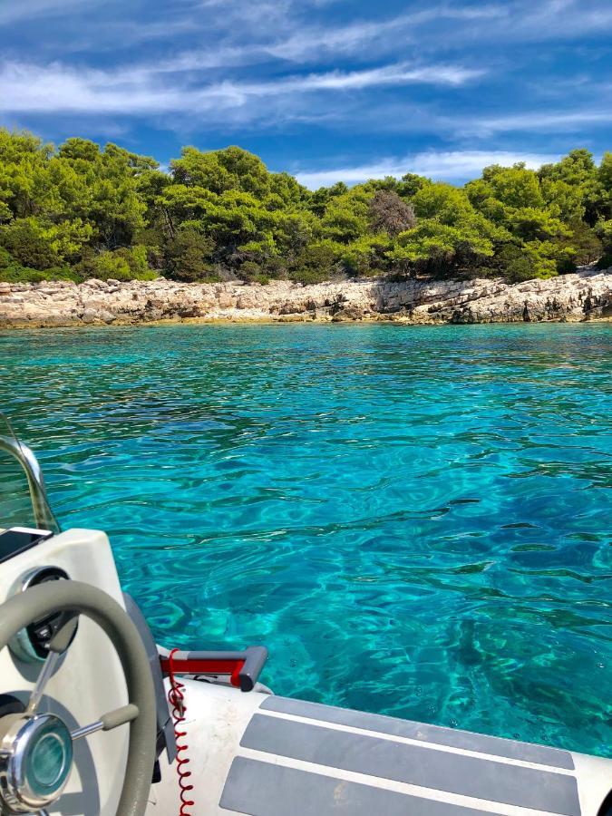 Accommodation Triton Lastovo Exterior foto